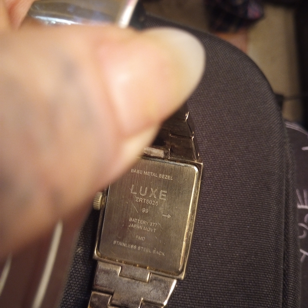Mens wristwatch
